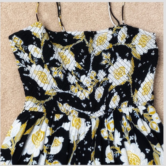 Free People Jumpsuit Little Of Your Love Floral Wide Leg Spaghetti Strap Smocked - Picture 5 of 16